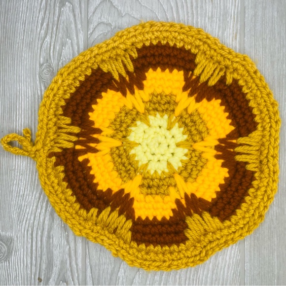 Crochet / knit yarn craft hot pads / trivets bundle of 14 handmade crafts diy - Picture 6 of 16